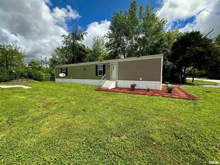 806 & 808 BOYD Street, Eldorado, Illinois 62930, 2 Bedrooms Bedrooms, 0 ,2 BathroomsBathrooms,Residential,For Sale,BOYD,0,RMAQC4263110