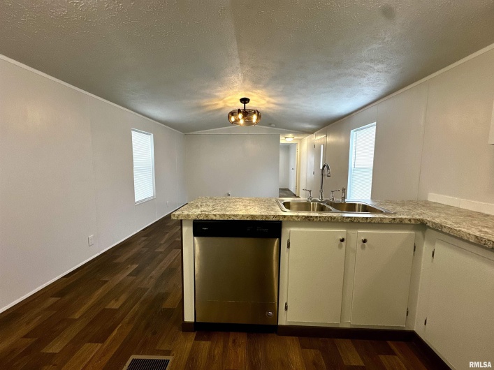 806 & 808 BOYD Street, Eldorado, Illinois 62930, 2 Bedrooms Bedrooms, 0 ,2 BathroomsBathrooms,Residential,For Sale,BOYD,0,RMAQC4263110