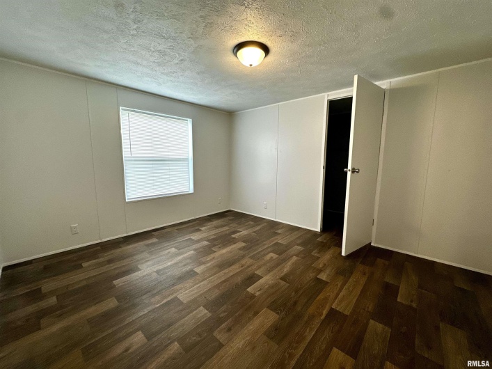 806 & 808 BOYD Street, Eldorado, Illinois 62930, 2 Bedrooms Bedrooms, 0 ,2 BathroomsBathrooms,Residential,For Sale,BOYD,0,RMAQC4263110