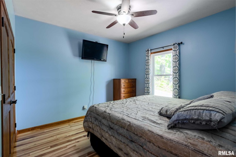 360 Clifty Lane, Goreville, Illinois 62939, 5 Bedrooms Bedrooms, 0 ,3 BathroomsBathrooms,Residential,For Sale,Clifty,0,RMAQC4263114