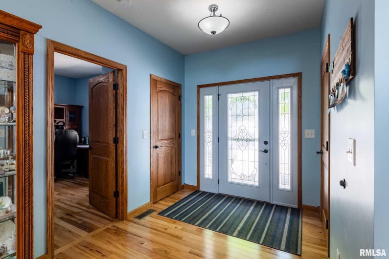 360 Clifty Lane, Goreville, Illinois 62939, 5 Bedrooms Bedrooms, 0 ,3 BathroomsBathrooms,Residential,For Sale,Clifty,0,RMAQC4263114