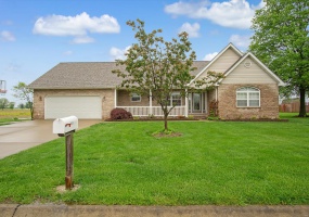 1421 Flint Street, Red Bud, Illinois 62278, 3 Bedrooms Bedrooms, 3 Rooms Rooms,3 BathroomsBathrooms,Residential,For Sale,Flint,MAR25028492