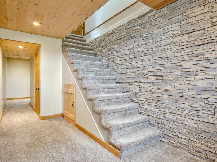 Stairway featuring carpet floors, recessed lighting, wooden ceiling, and baseboards