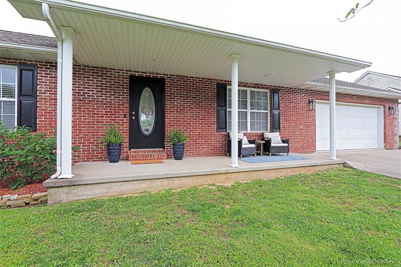 230 Matt Lane, Jackson, Missouri 63755, 4 Bedrooms Bedrooms, 12 Rooms Rooms,3 BathroomsBathrooms,Residential,For Sale,Matt,MAR25030305