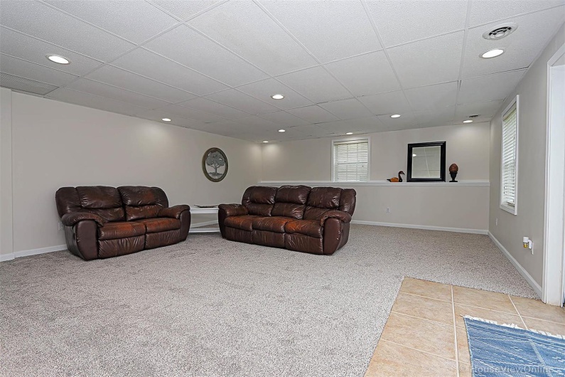 230 Matt Lane, Jackson, Missouri 63755, 4 Bedrooms Bedrooms, 12 Rooms Rooms,3 BathroomsBathrooms,Residential,For Sale,Matt,MAR25030305