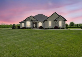 2 Mahogany Run, Farmington, Missouri 63640, 4 Bedrooms Bedrooms, 10 Rooms Rooms,3 BathroomsBathrooms,Residential,For Sale,Mahogany Run,MAR25030570