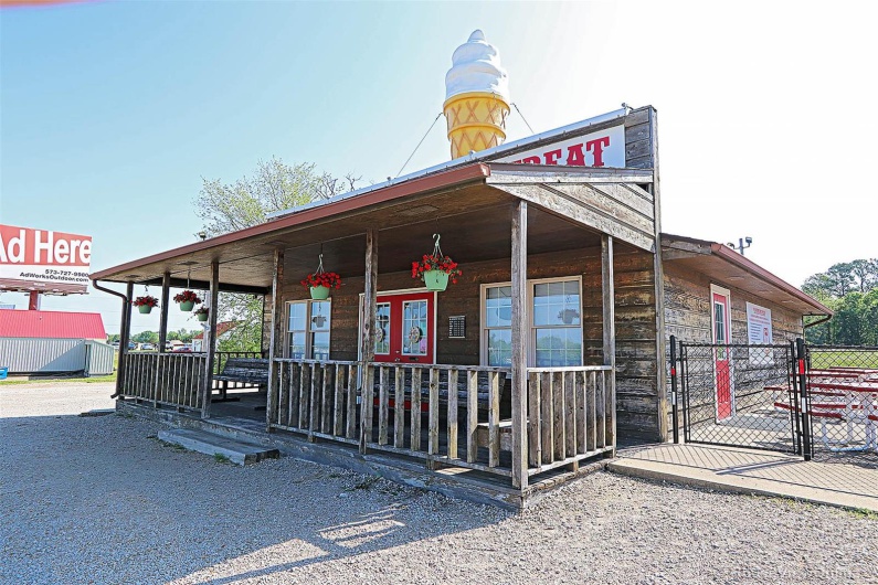 3231 Blake Road, Farmington, Missouri 63640, ,Commercial Sale,For Sale,Blake,MAR25029529