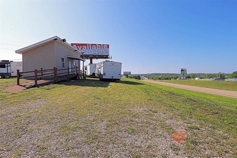 3231 Blake Road, Farmington, Missouri 63640, ,Commercial Sale,For Sale,Blake,MAR25029529