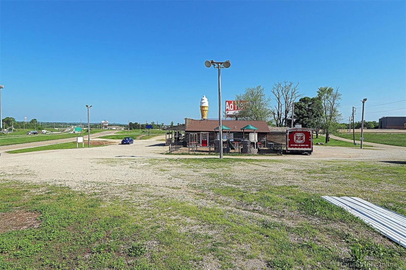 3231 Blake Road, Farmington, Missouri 63640, ,Commercial Sale,For Sale,Blake,MAR25029529