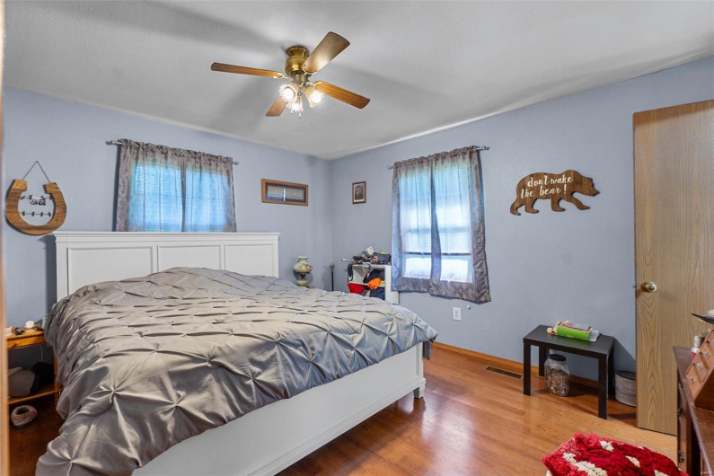 1724 Pcr 914, St Mary, Missouri 63673, 3 Bedrooms Bedrooms, 5 Rooms Rooms,3 BathroomsBathrooms,Residential,For Sale,Pcr 914,MAR25029925
