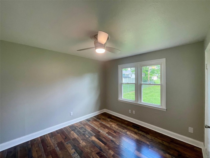 27 Moore Street, Farmington, Missouri 63640, 3 Bedrooms Bedrooms, 6 Rooms Rooms,1 BathroomBathrooms,Residential,For Sale,Moore,MAR25030605