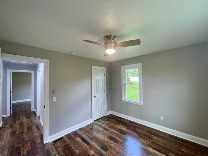 27 Moore Street, Farmington, Missouri 63640, 3 Bedrooms Bedrooms, 6 Rooms Rooms,1 BathroomBathrooms,Residential,For Sale,Moore,MAR25030605