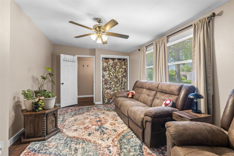 310 4th Street, Park Hills, Missouri 63601, 3 Bedrooms Bedrooms, 9 Rooms Rooms,2 BathroomsBathrooms,Residential,For Sale,4th,MAR25030883