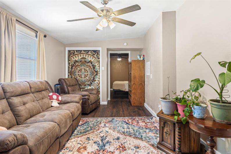 310 4th Street, Park Hills, Missouri 63601, 3 Bedrooms Bedrooms, 9 Rooms Rooms,2 BathroomsBathrooms,Residential,For Sale,4th,MAR25030883