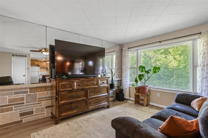 310 4th Street, Park Hills, Missouri 63601, 3 Bedrooms Bedrooms, 9 Rooms Rooms,2 BathroomsBathrooms,Residential,For Sale,4th,MAR25030883