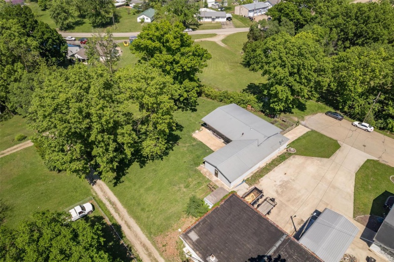 310 4th Street, Park Hills, Missouri 63601, 3 Bedrooms Bedrooms, 9 Rooms Rooms,2 BathroomsBathrooms,Residential,For Sale,4th,MAR25030883