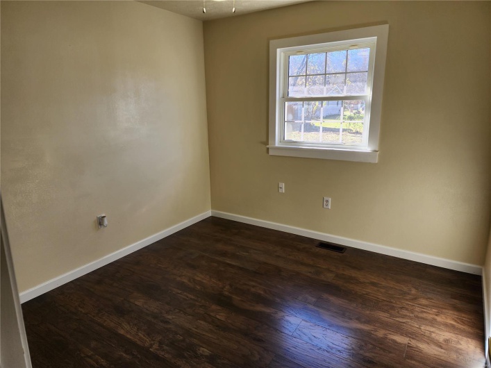 308 Navajo Dr., Piedmont, Missouri 63957, 4 Bedrooms Bedrooms, 8 Rooms Rooms,1 BathroomBathrooms,Residential,For Sale,Navajo Dr.,MAR24069891