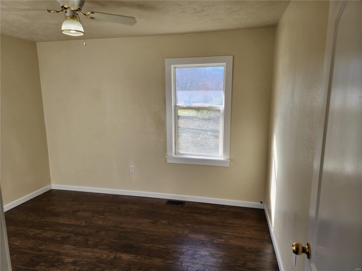 308 Navajo Dr., Piedmont, Missouri 63957, 4 Bedrooms Bedrooms, 8 Rooms Rooms,1 BathroomBathrooms,Residential,For Sale,Navajo Dr.,MAR24069891