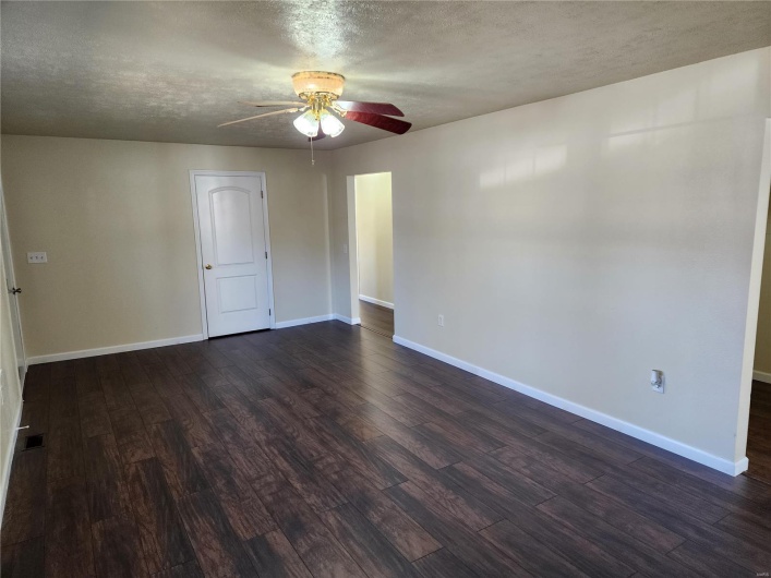 308 Navajo Dr., Piedmont, Missouri 63957, 4 Bedrooms Bedrooms, 8 Rooms Rooms,1 BathroomBathrooms,Residential,For Sale,Navajo Dr.,MAR24069891