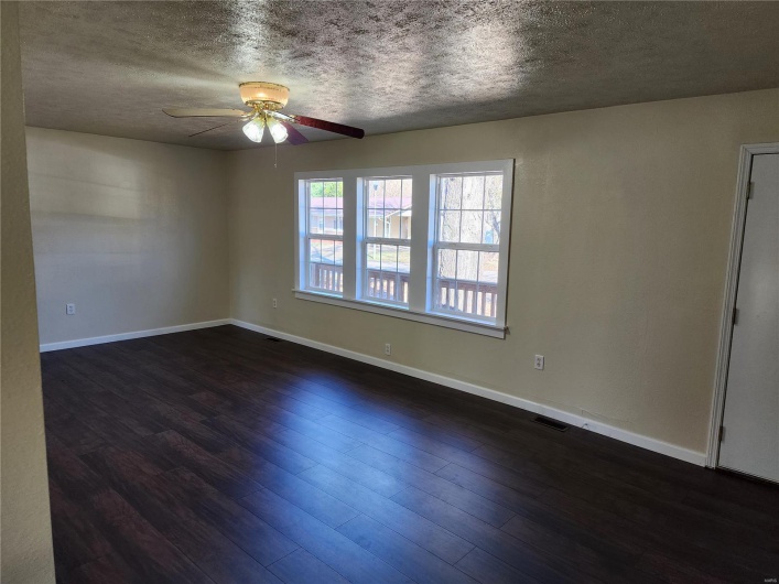 308 Navajo Dr., Piedmont, Missouri 63957, 4 Bedrooms Bedrooms, 8 Rooms Rooms,1 BathroomBathrooms,Residential,For Sale,Navajo Dr.,MAR24069891