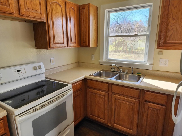 308 Navajo Dr., Piedmont, Missouri 63957, 4 Bedrooms Bedrooms, 8 Rooms Rooms,1 BathroomBathrooms,Residential,For Sale,Navajo Dr.,MAR24069891