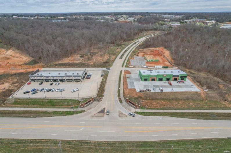 2102 Shelby Road "Suite 4", Poplar Bluff, Missouri 63901, ,Commercial Lease,For Sale,Shelby Road "Suite 4",MAR24024995