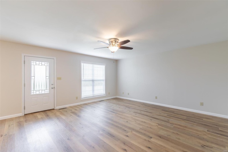 204 Timmons Street, Poplar Bluff, Missouri 63901, 3 Bedrooms Bedrooms, 7 Rooms Rooms,2 BathroomsBathrooms,Residential,For Sale,Timmons,MAR25030966