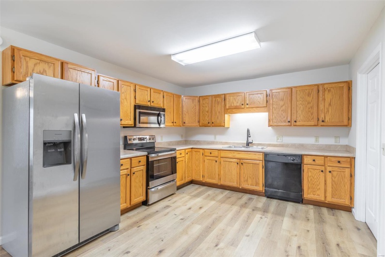 204 Timmons Street, Poplar Bluff, Missouri 63901, 3 Bedrooms Bedrooms, 7 Rooms Rooms,2 BathroomsBathrooms,Residential,For Sale,Timmons,MAR25030966