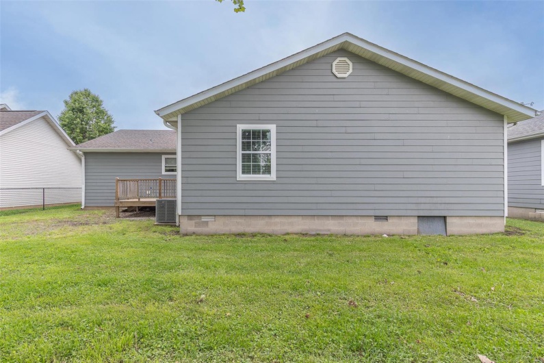 204 Timmons Street, Poplar Bluff, Missouri 63901, 3 Bedrooms Bedrooms, 7 Rooms Rooms,2 BathroomsBathrooms,Residential,For Sale,Timmons,MAR25030966
