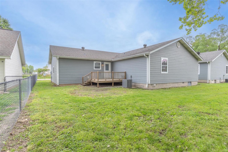 204 Timmons Street, Poplar Bluff, Missouri 63901, 3 Bedrooms Bedrooms, 7 Rooms Rooms,2 BathroomsBathrooms,Residential,For Sale,Timmons,MAR25030966