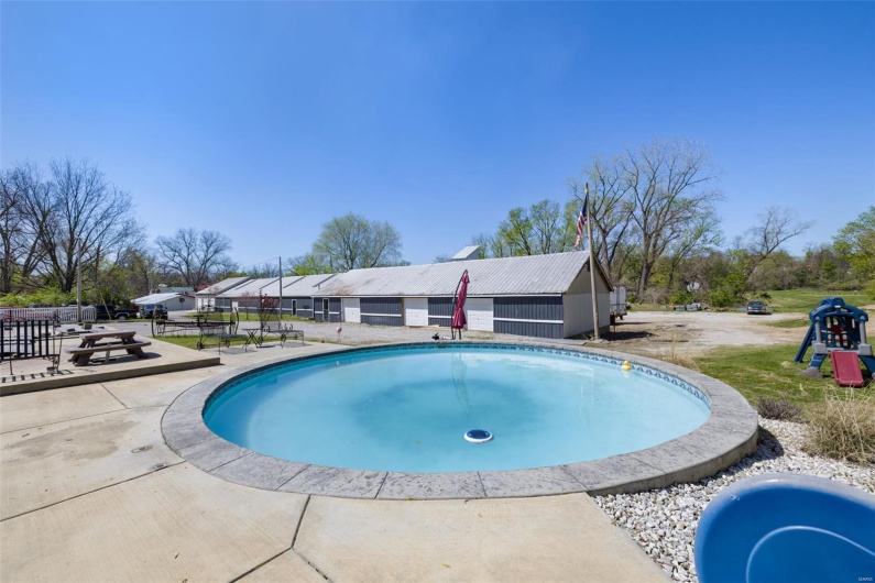 305 Main Street, Ste Genevieve, Missouri 63670, ,Commercial Sale,For Sale,Main,MAR25027835