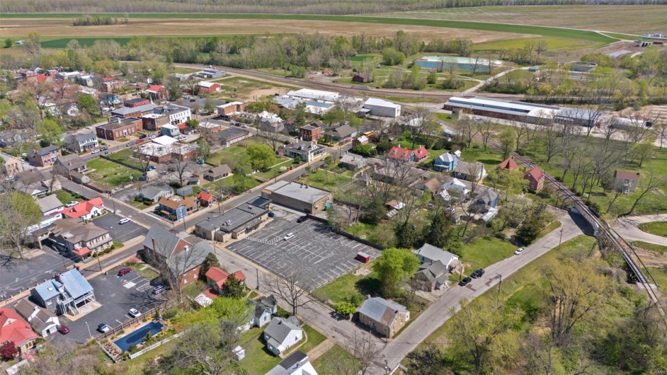 305 Main Street, Ste Genevieve, Missouri 63670, ,Commercial Sale,For Sale,Main,MAR25027835