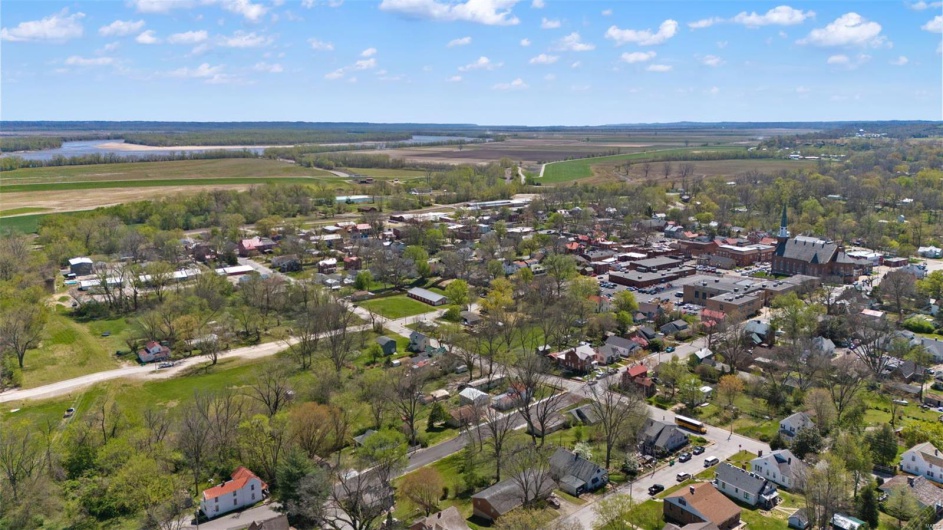 305 Main Street, Ste Genevieve, Missouri 63670, ,Commercial Sale,For Sale,Main,MAR25027835