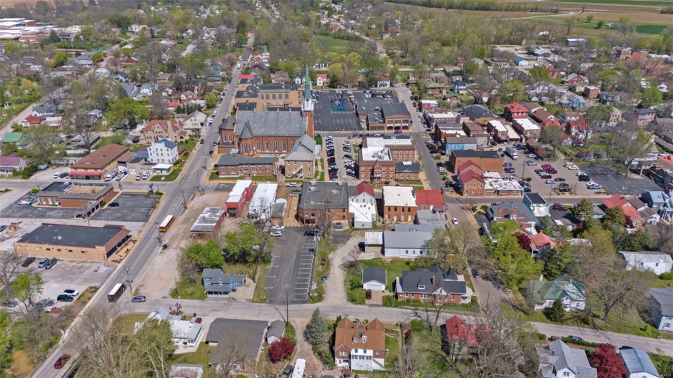 305 Main Street, Ste Genevieve, Missouri 63670, ,Commercial Sale,For Sale,Main,MAR25027835