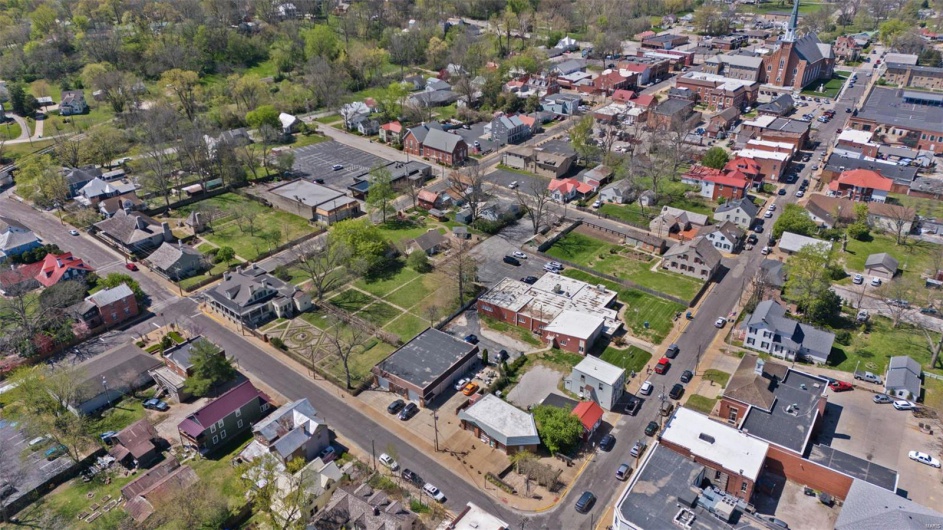 305 Main Street, Ste Genevieve, Missouri 63670, ,Commercial Sale,For Sale,Main,MAR25027835