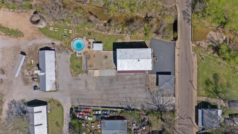 305 Main Street, Ste Genevieve, Missouri 63670, ,Commercial Sale,For Sale,Main,MAR25027835