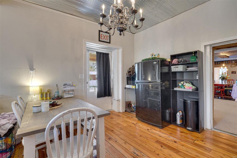 305 Main Street, Ste Genevieve, Missouri 63670, ,Commercial Sale,For Sale,Main,MAR25027835