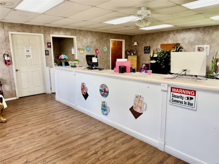 1703 Business Hwy 60, Dexter, Missouri 63841, ,Commercial Sale,For Sale,Business Hwy 60,MAR25030965