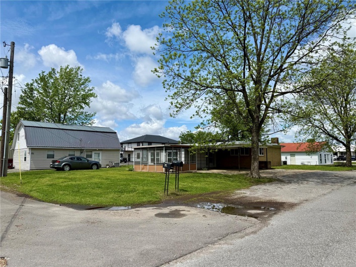 1703 Business Hwy 60, Dexter, Missouri 63841, ,Commercial Sale,For Sale,Business Hwy 60,MAR25030965