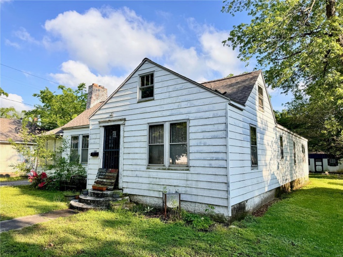 217 Hunter Street, Charleston, Missouri 63834, 3 Bedrooms Bedrooms, 9 Rooms Rooms,1 BathroomBathrooms,Residential,For Sale,Hunter,MAR25030908