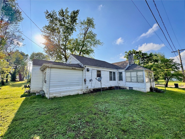 217 Hunter Street, Charleston, Missouri 63834, 3 Bedrooms Bedrooms, 9 Rooms Rooms,1 BathroomBathrooms,Residential,For Sale,Hunter,MAR25030908