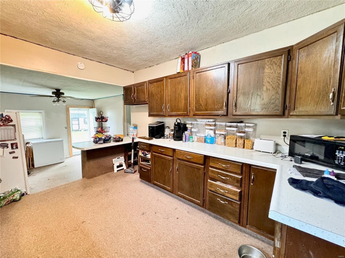 217 Hunter Street, Charleston, Missouri 63834, 3 Bedrooms Bedrooms, 9 Rooms Rooms,1 BathroomBathrooms,Residential,For Sale,Hunter,MAR25030908