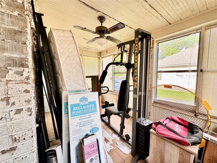 217 Hunter Street, Charleston, Missouri 63834, 3 Bedrooms Bedrooms, 9 Rooms Rooms,1 BathroomBathrooms,Residential,For Sale,Hunter,MAR25030908
