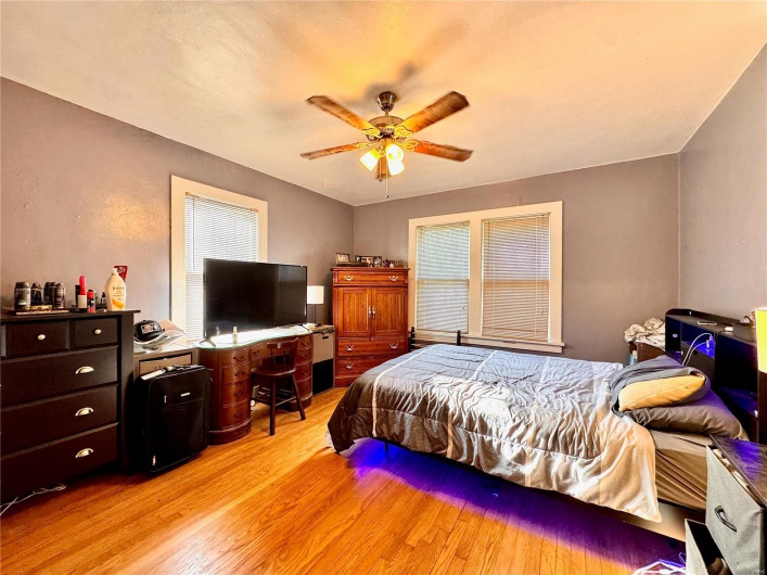 217 Hunter Street, Charleston, Missouri 63834, 3 Bedrooms Bedrooms, 9 Rooms Rooms,1 BathroomBathrooms,Residential,For Sale,Hunter,MAR25030908