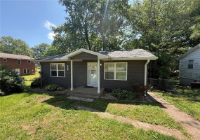 704 Union Street, Marble Hill, Missouri 63764, 2 Bedrooms Bedrooms, 4 Rooms Rooms,1 BathroomBathrooms,Residential,For Sale,Union,MAR25030368