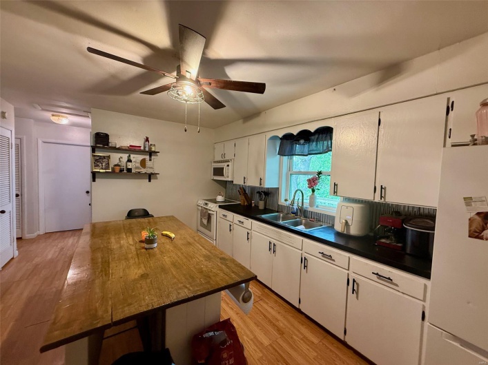 704 Union Street, Marble Hill, Missouri 63764, 2 Bedrooms Bedrooms, 4 Rooms Rooms,1 BathroomBathrooms,Residential,For Sale,Union,MAR25030368