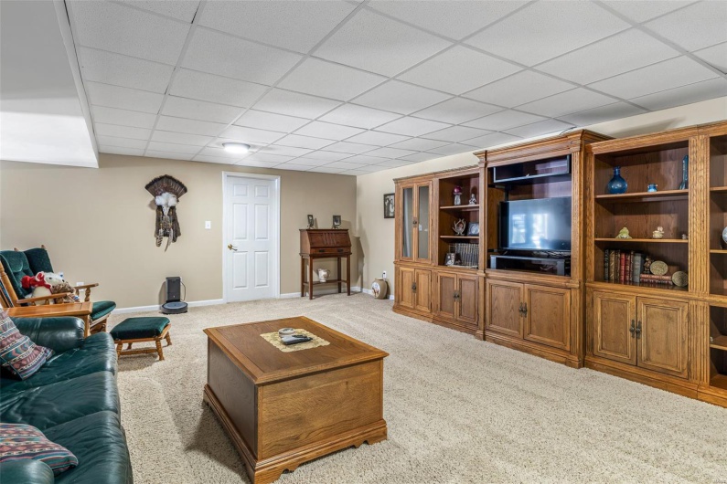 143 Big River Drive, Bonne Terre, Missouri 63628, 5 Bedrooms Bedrooms, 17 Rooms Rooms,3 BathroomsBathrooms,Residential,For Sale,Big River Drive,MAR25030740