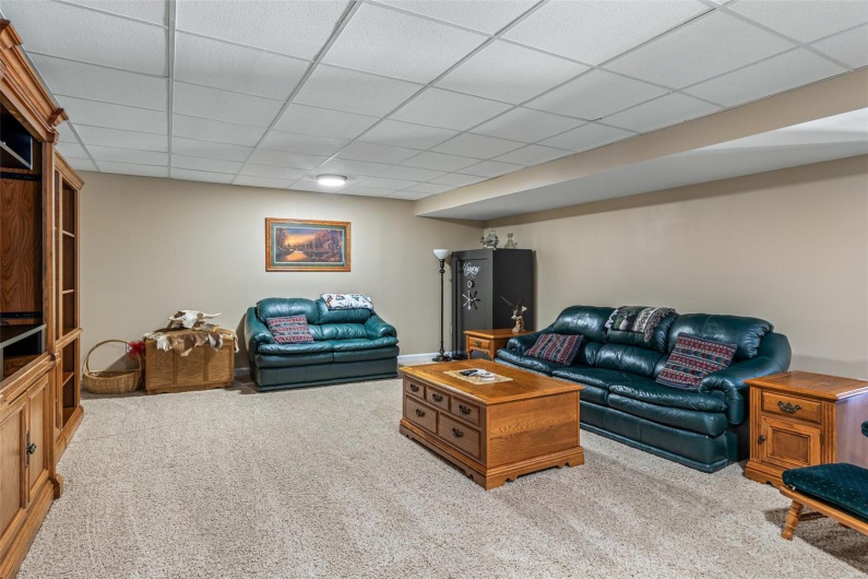 143 Big River Drive, Bonne Terre, Missouri 63628, 5 Bedrooms Bedrooms, 17 Rooms Rooms,3 BathroomsBathrooms,Residential,For Sale,Big River Drive,MAR25030740