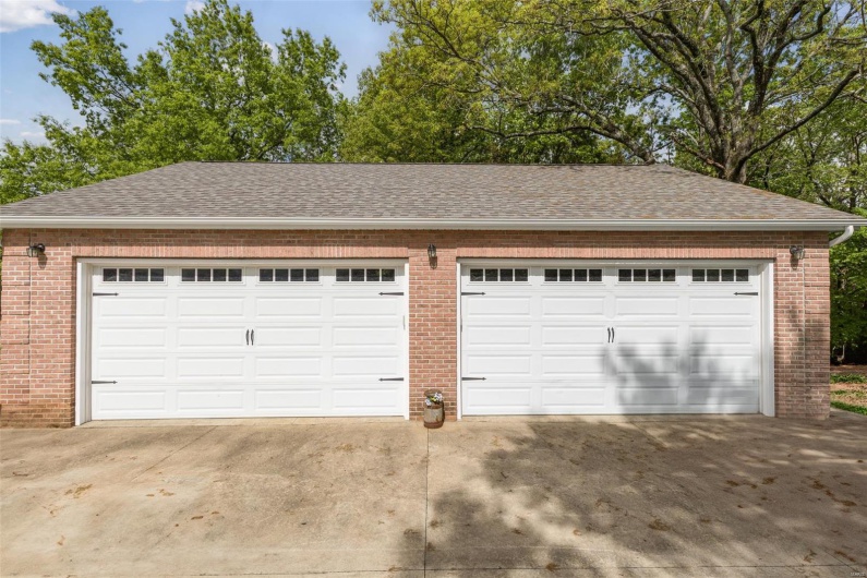 143 Big River Drive, Bonne Terre, Missouri 63628, 5 Bedrooms Bedrooms, 17 Rooms Rooms,3 BathroomsBathrooms,Residential,For Sale,Big River Drive,MAR25030740