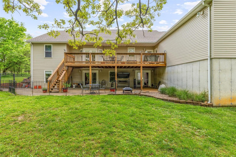 143 Big River Drive, Bonne Terre, Missouri 63628, 5 Bedrooms Bedrooms, 17 Rooms Rooms,3 BathroomsBathrooms,Residential,For Sale,Big River Drive,MAR25030740